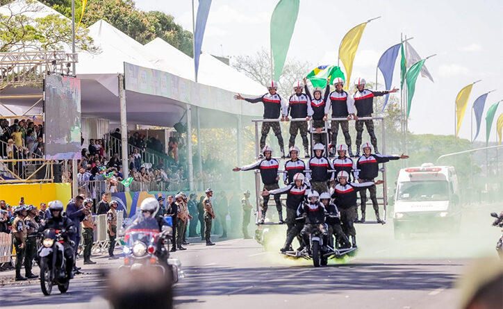 Para garantir a tranquilidade durante o desfile cívico, órgãos do GDF providenciaram forte esquema de segurança que inclui prontidão para atendimentos de saúde | Foto: Renato Alves/Agência Brasília