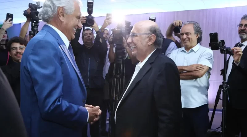 Caiado prestigia Henrique Meirelles em lançamento de livro