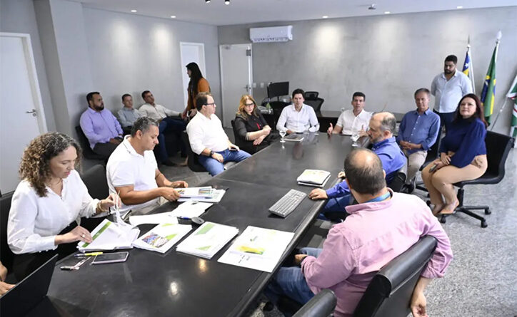 Presidente da Goinfra apresenta planejamento para execução de obras de infraestrutura para 2025 (Foto: Silvano Vital)