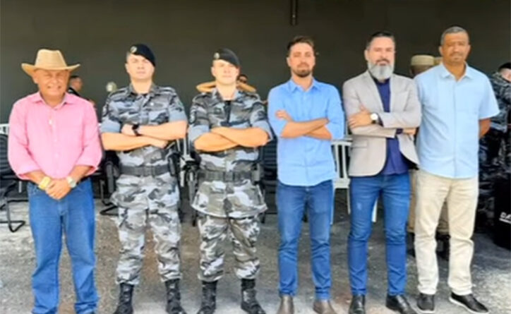 Prefeito Marcus Vinicius prestigia cerimônia de passagem de comando do 2° Batalhão de Choque da Polícia Militar em Valparaíso de Goiás