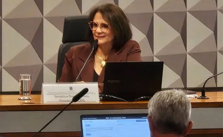 Senadora Damares Alves