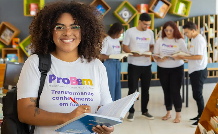 15 mil estudantes do ensino superior foram beneficiados com o Programa Universitário do Bem (ProBem), em 75 cursos diferentes (Foto: Diego Canedo)