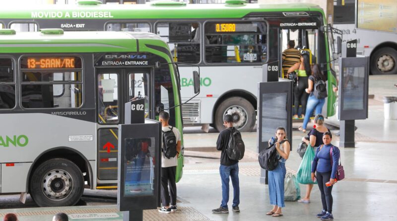 Vai de Graça: gratuidade de ônibus e metrô vigora desde a 0h de sábado (1º) e vai até as 23h59 da terça-feira (4), valendo também para todos os domingos e feriados a partir de agora | Fotos: Lúcio Bernardo Jr./Agência Brasília