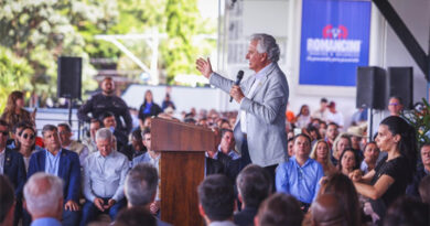 Abertura da Expozebu reuniu lideranças políticas e setoriais (Foto: Hegon Correa)