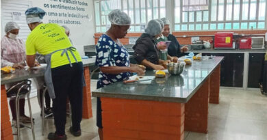 Com aulas práticas, curso gratuito de confeitaria para o Dia das Mães é oferecido em 16 Cotecs do Estado (Foto: Secretaria da Retomada)