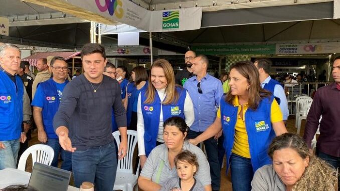 Entrega de benefícios acontece durante toda a semana no Gabinete do Prefeito no Jardim Ingá e nas unidades de Assistência Social espalhadas pela cidade