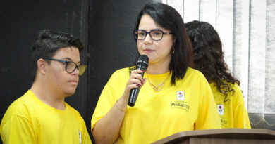 Mais um momento histórico em Valparaíso: a apresentação da Associação Pestalozzi de Valparaíso de Goiás