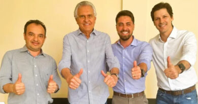 ´Pábio Mossoró, governador Caiado, Marcus Vinicius e Daniel Vilela Foto: Divulgação