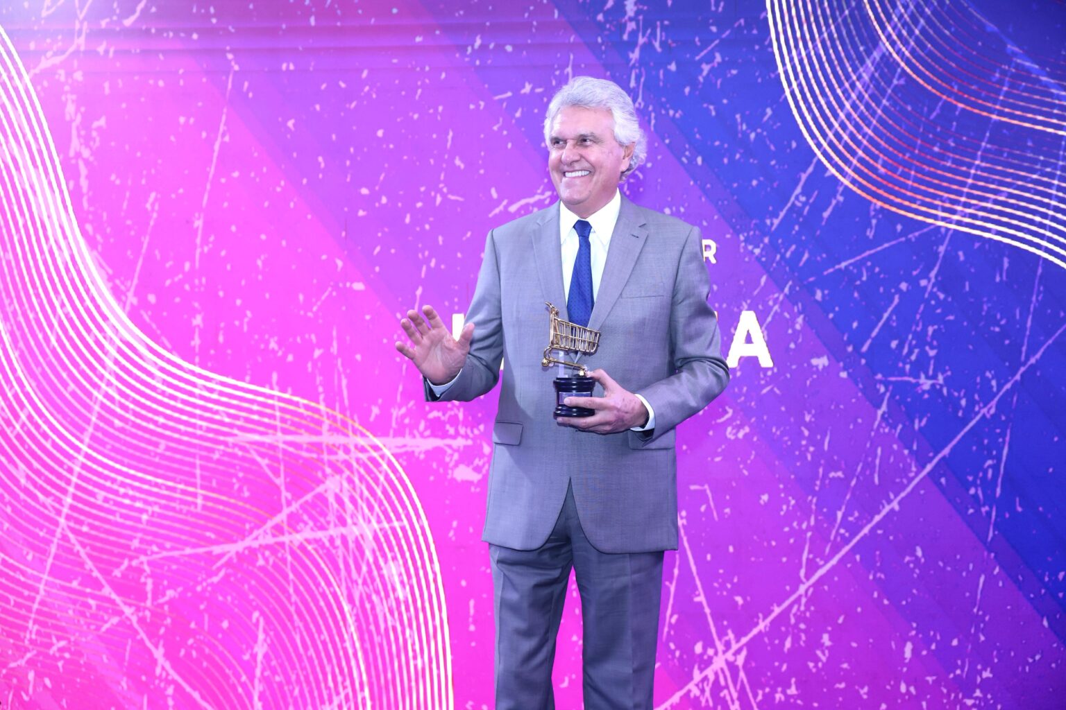 Ronaldo Caiado classificou setor supermercadista como um dos responsáveis por “alavancar a economia de Goiás e do Brasil” (Fotos: Adalberto Ruchelle e Walter Folador)