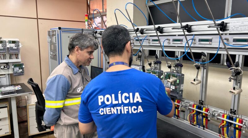 Equatorial Goiás cede equipamentos para identificar fraudes em medidores e promoveu treinamento técnico aos peritos criminais