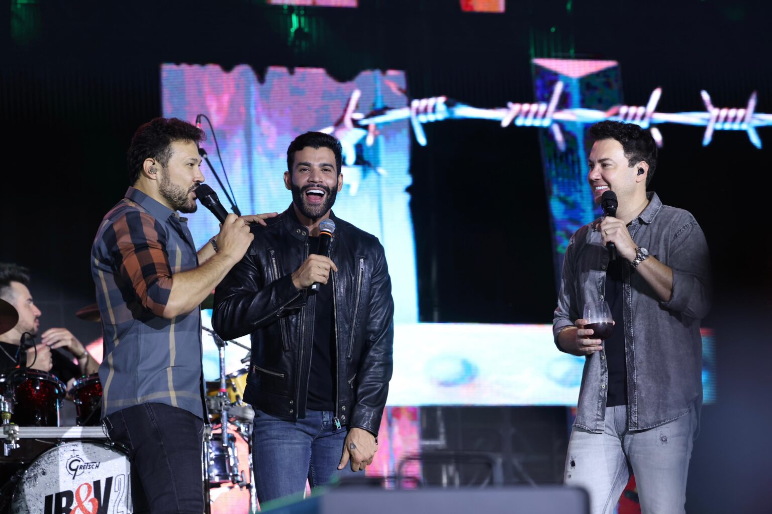 Para Gusttavo Lima, eventos como o Arraiá do Bem devem ser cada vez mais valorizados (Fotos: Adalberto Ruchelle e Walter Folador)