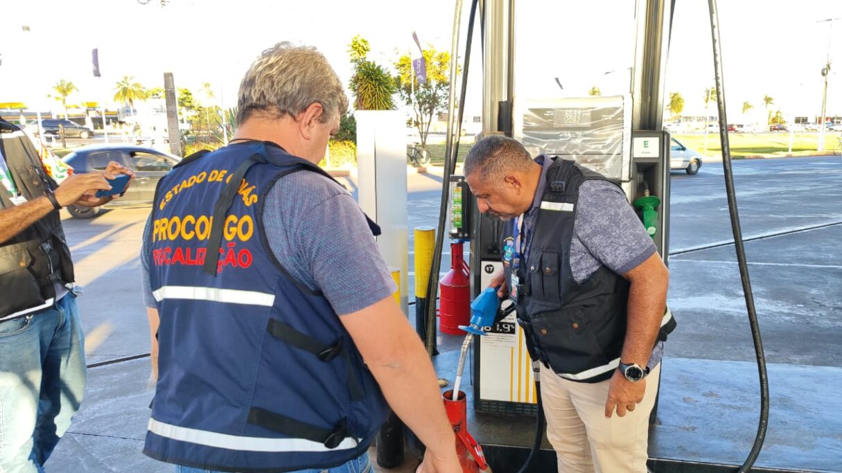 Consumidor pode fazer denúncias ao Procon Goiás por meio dos telefones 151 (Goiânia) ou (62) 3201-7124 (interior)