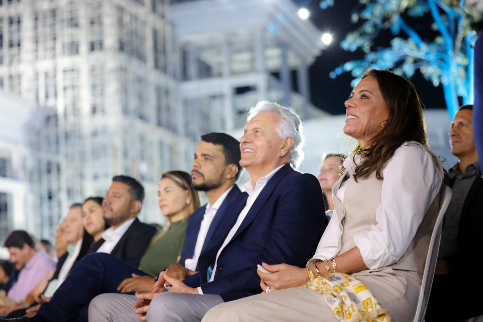 Ronaldo e Gracinha Caiado testemunham que presença do Vox Patris na capital goiana da fé é motivo de orgulho e gratidão (Fotos: Júnior Guimarães e Romullo Carvalho)