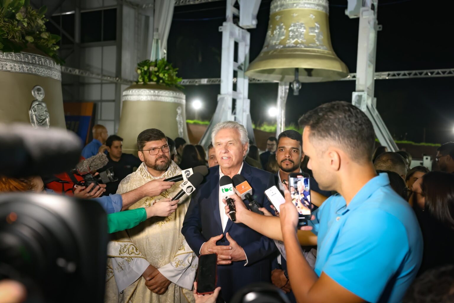 “Como governador, tenho a responsabilidade de, em parceria com os cristãos, independentemente da crença, melhorar cada vez mais a vida de todos”, disse o governador durante cerimônia religiosa que marcou o início da Romaria 2025 (Fotos: Júnior Guimarães e Rômullo Carvalho)