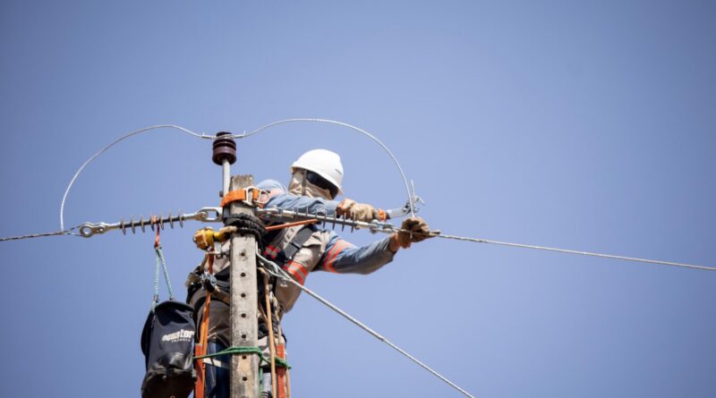 "Desligamentos programados fazem parte do plano de reconstrução da rede elétrica"