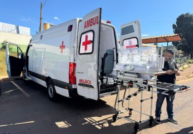 Emendas dos parlamentares Célio Silveira e Drª Zeli garantem ambulância avançada e tecnologia de ponta para Valparaíso