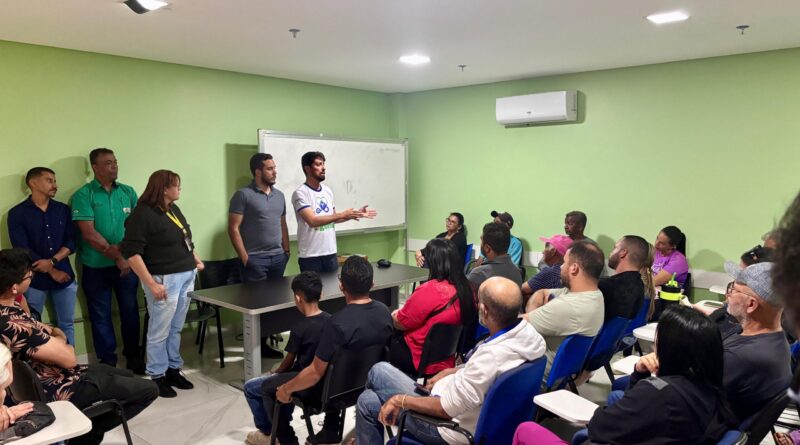 Um dos principais passos apresentados durante a reunião foi o início do processo de cadastramento dos ambulantes