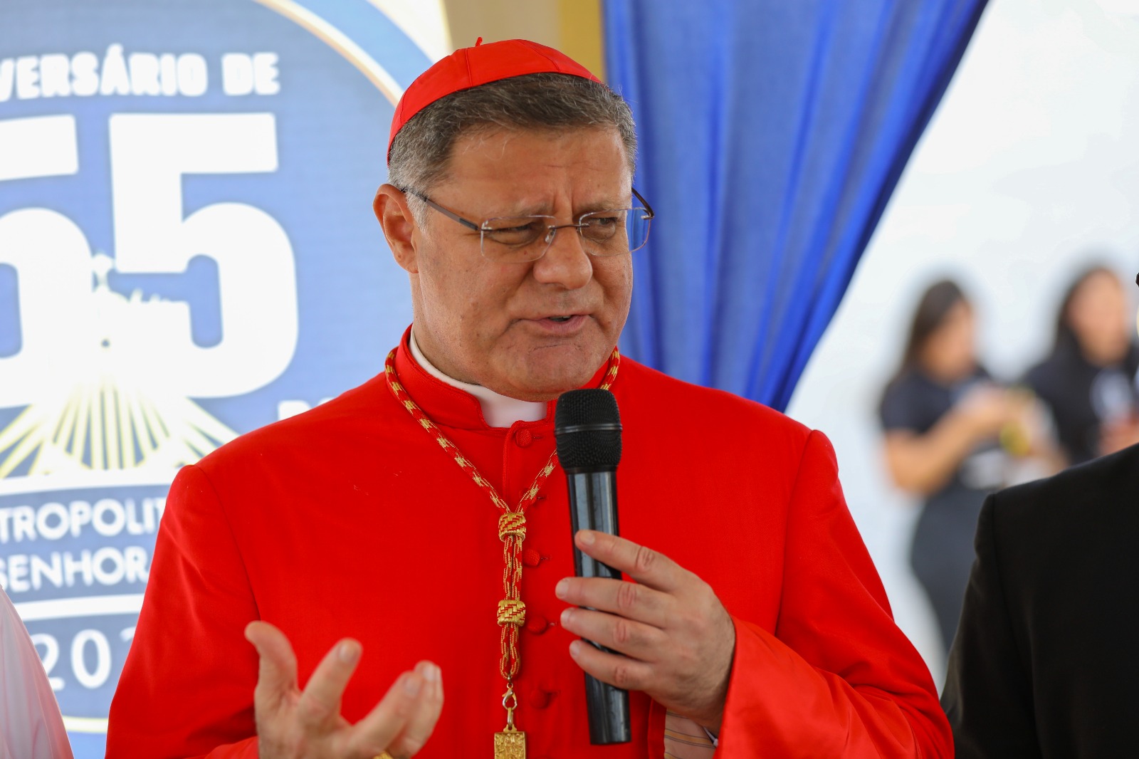 Dom Paulo Cezar Costa celebrou a importância dada pelo GDF à manutenção da Catedral: "É dever nosso que ela esteja cada vez mais bonita e responda a sua vocação de monumento cultural"
