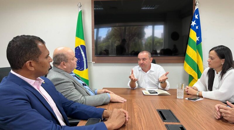 Secretário Pábio Mossoró e equipe da SEDF-GO recebe a comitiva tocantinense: gestão metropolitana eficiente mesmo diante de desafios complexos