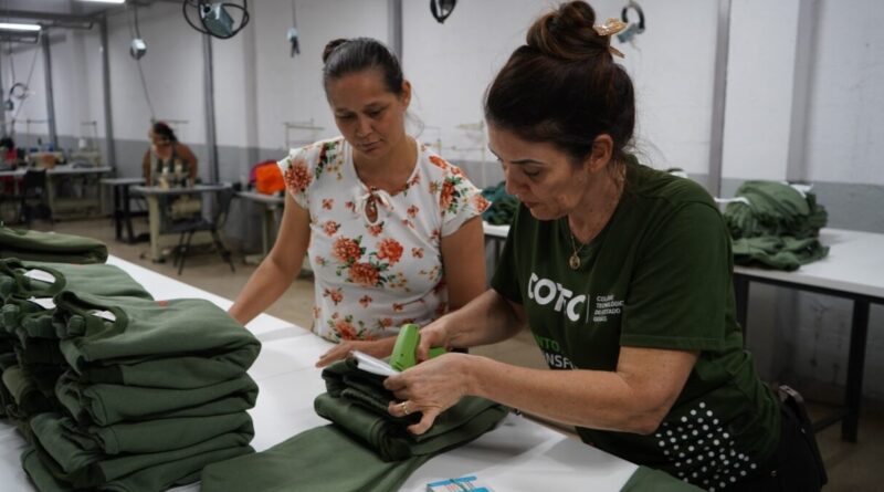 Colégios Tecnológicos de Goiás realizam entrega de 1525 conjuntos de agasalhos infantis para entidades filantrópicas e centros de assistência social em 11 cidades do estado (Foto: Retomada-GO)