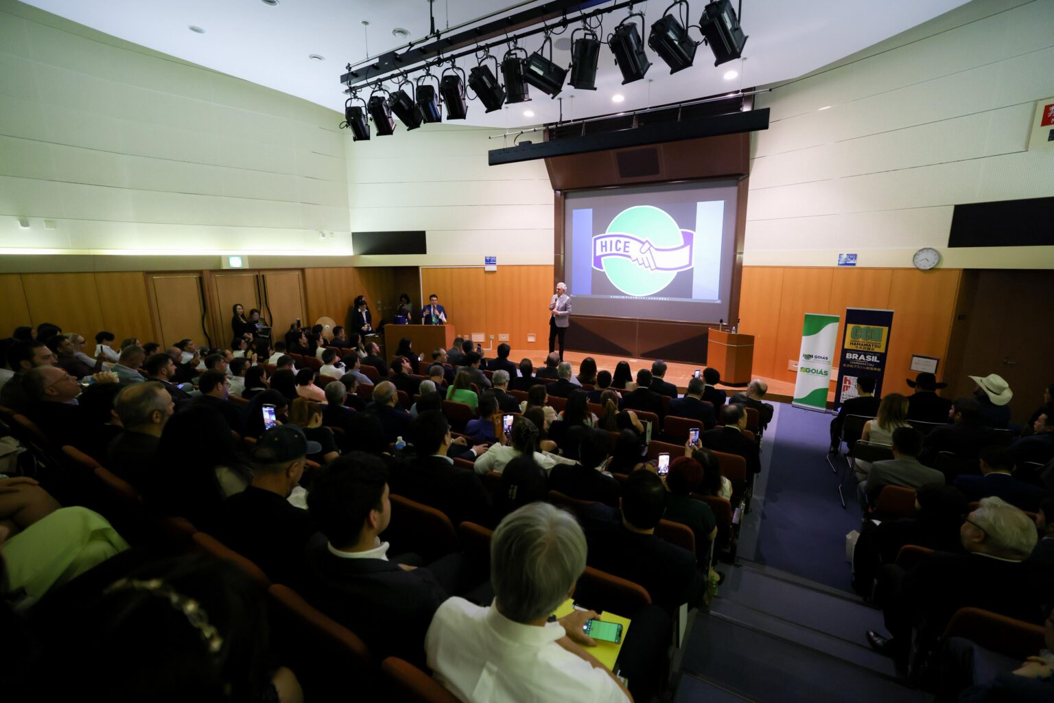 Palestra de Ronaldo Caiado foi realizada em Hamamatsu, cidade japonesa que concentra a maior comunidade brasileira no país asiático, com cerca de 10 mil residentes (Fotos: Junior Guimarães)