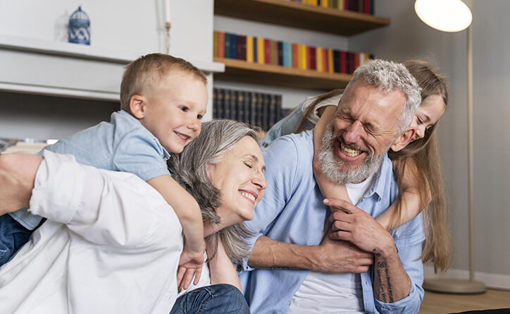 A relação entre avós e netos vai muito além do convívio carinhoso.