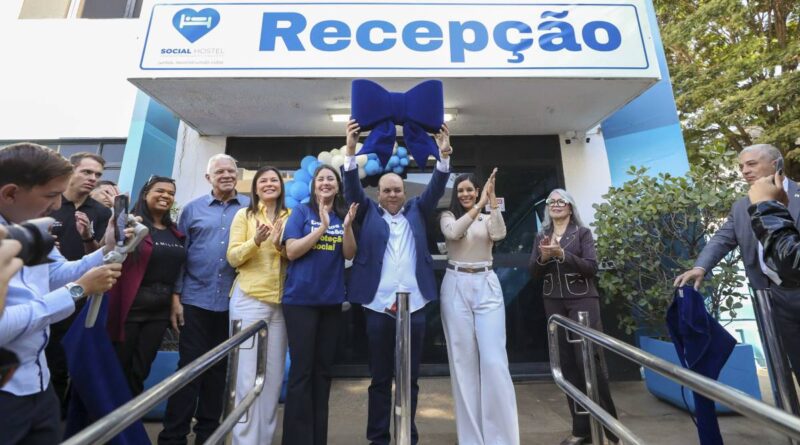 O governador Ibaneis Rocha inaugurou, nesta quarta-feira (23), o primeiro hotel social da capital da República