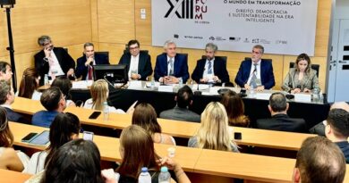 Caiado em painel no Fórum de Lisboa (Foto: Alexandre Parrode)