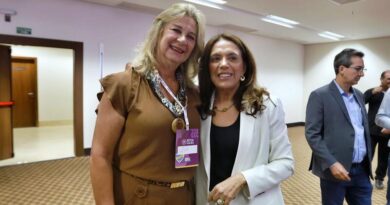 A deputada estadual Dra. Zeli (UB) participou, na manhã desta quinta-feira, 24, do Workshop Defesa Lilás, promovido pelo União Brasil em Goiânia