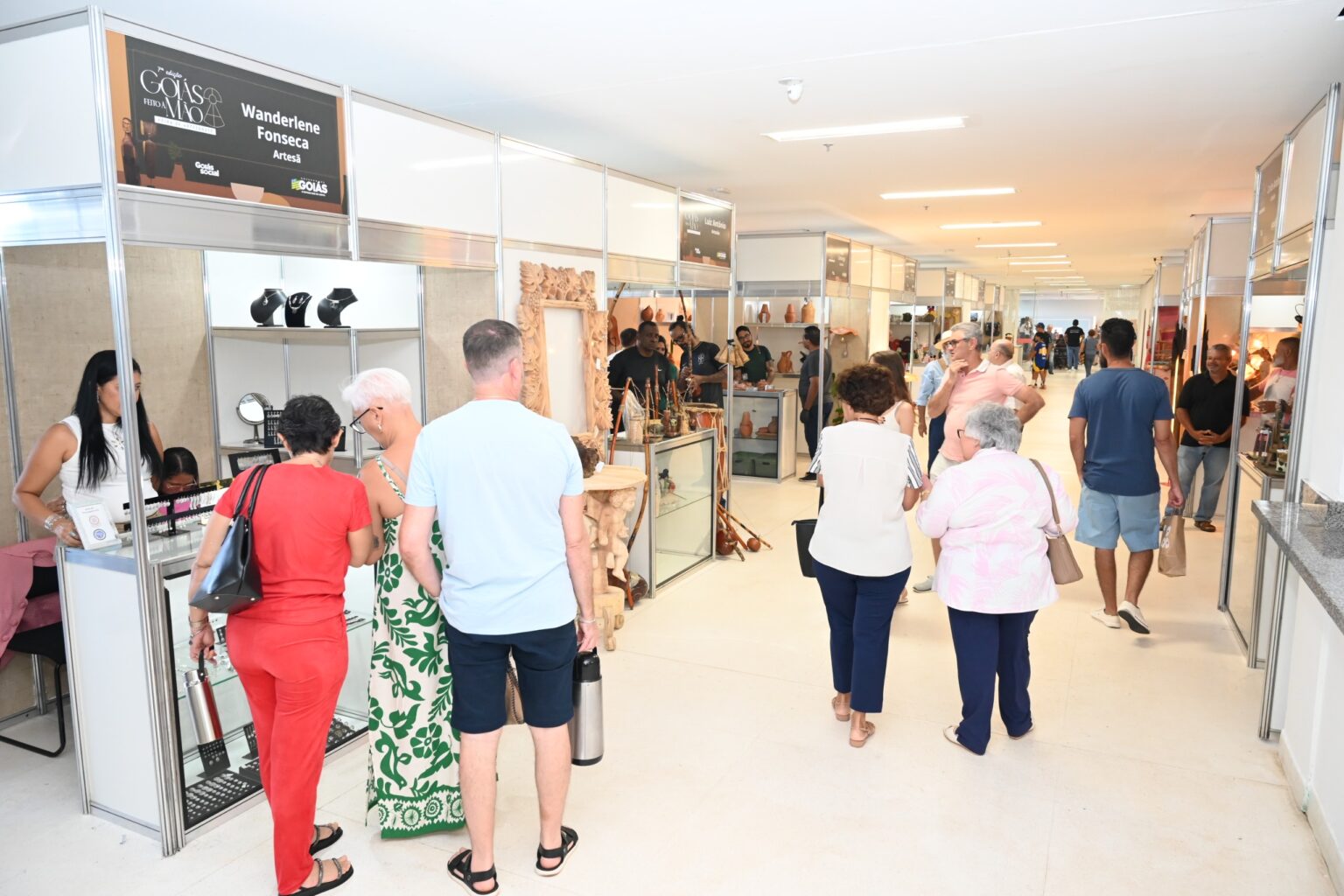 Feira contará com 52 estandes, onde o público poderá conferir peças em cerâmica, madeira, joias em prata, cristais, bordados, produções indígenas, entre outras (Fotos Retomada-GO)