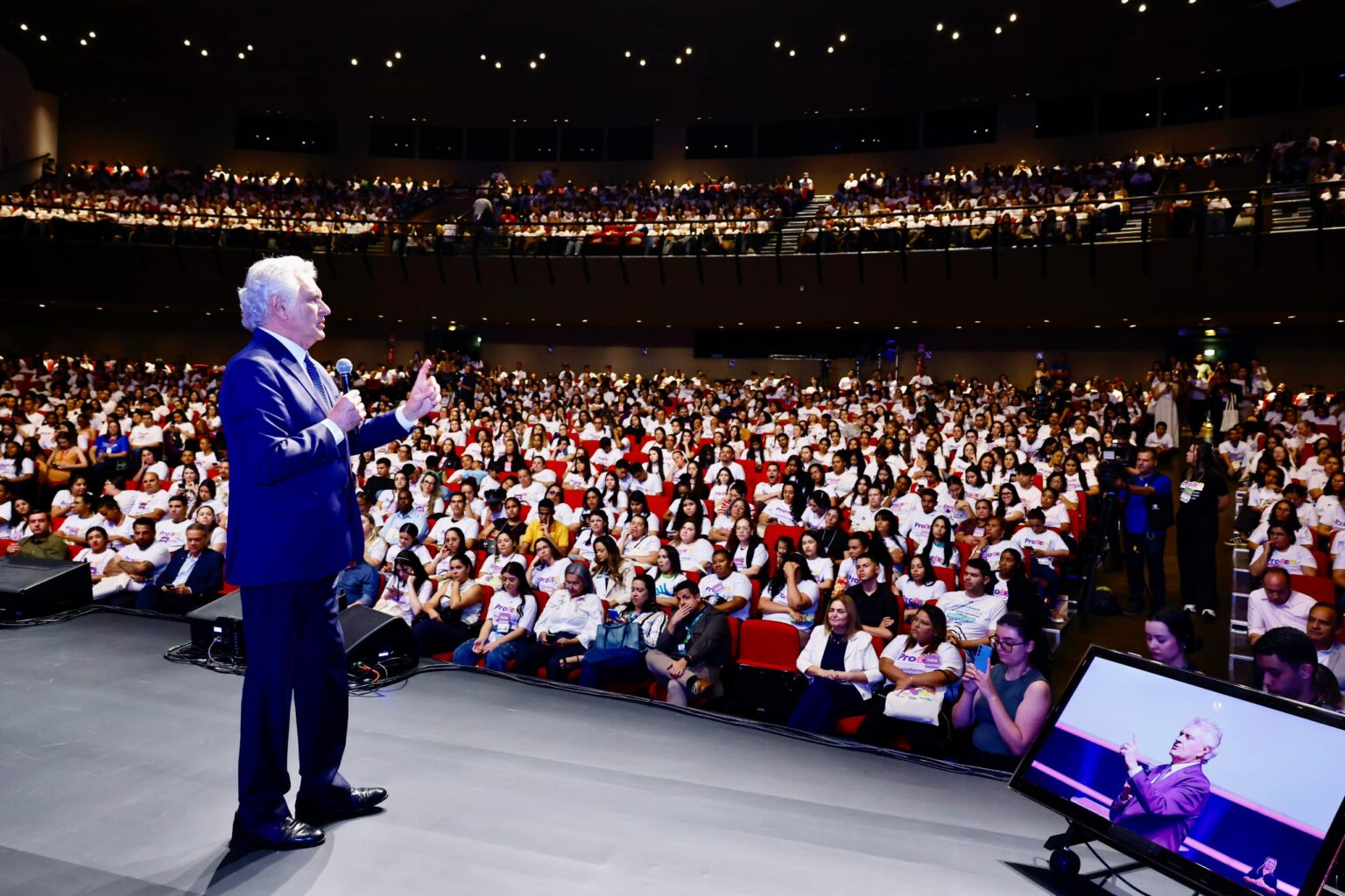“Das famílias de baixa renda, que estavam incluídas na pobreza ou na extrema pobreza e que não tinham chance alguma na vida, 20% já estão dentro das faculdades”, afirmou o governador sobre o Probem (Fotos: Adalberto Ruchelle e Júnior Guimarães)