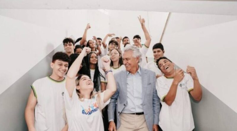 A rede estadual de Educação em Goiás recebeu quatro prêmios e foi reconhecida como a melhor do país no ensino médio