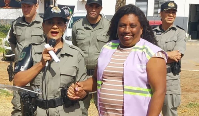 Ação Ela por Elas movimento Valparaíso de Goiás