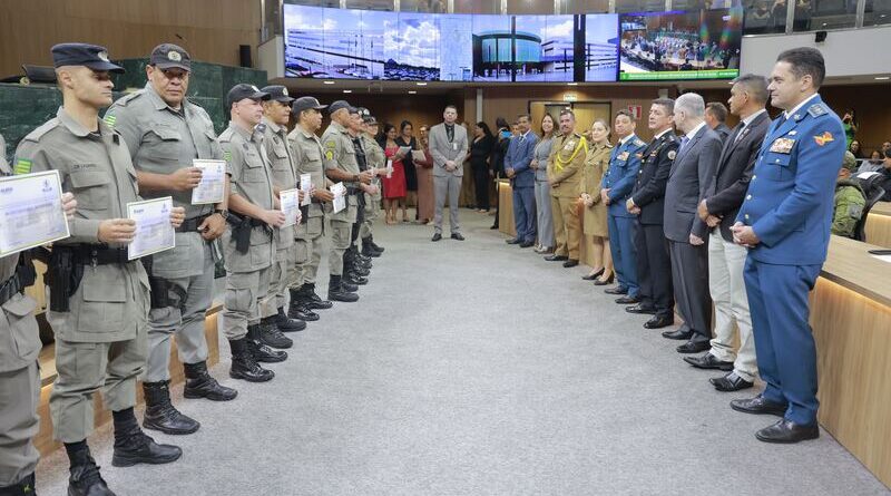 Sessão solene extraordinária em homenagem ao 167º aniversário da Polícia Militar de Goiás