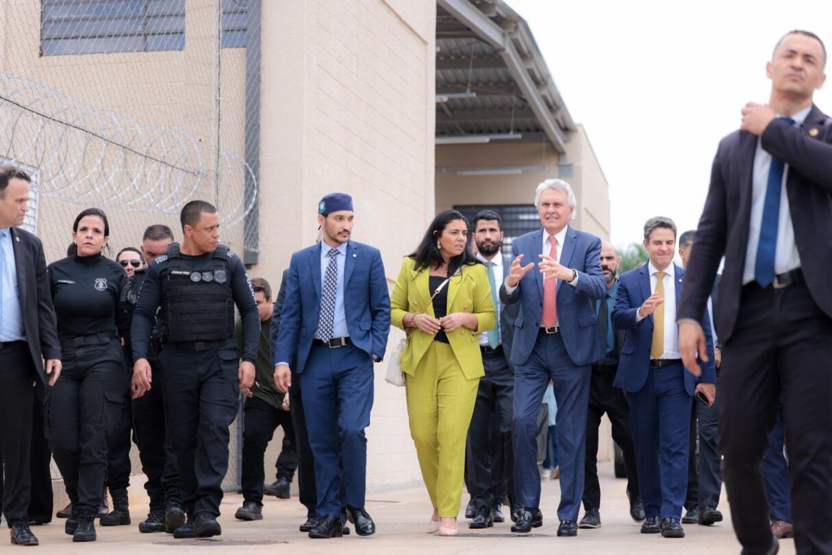 Detentas desenvolvem suas habilidades e aprendem novas profissões em galpões no Complexo Prisional de Aparecida de Goiânia (Foto: Junior Guimarães e Lucas Diener)