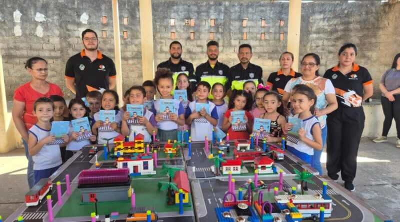 Durante esse período, serão realizadas atividades educativas em escolas, Cmeis, parques e também em instituições públicas e privadas. Ações têm o objetivo engajar civis, funcionários e comunidade escolar, promovendo conscientização sobre comportamentos seguros no trânsito, tanto como pedestres quanto como condutores (Foto: Detran-GO)