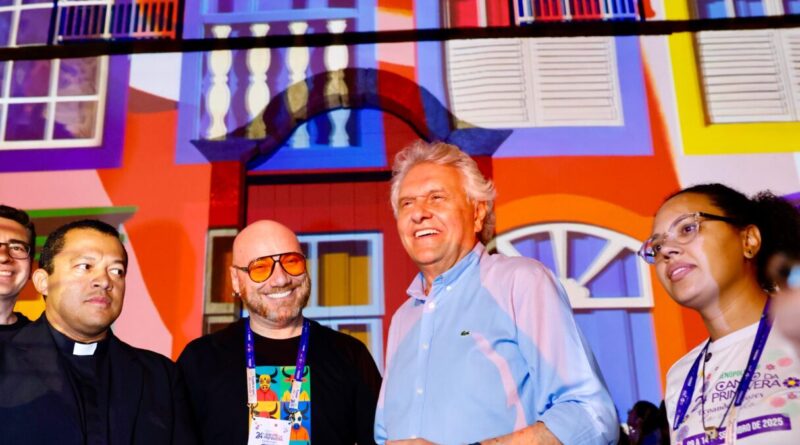 Caiado participa do encerramento da 24ª edição do Canto da Primavera, em Pirenópolis (Fotos: Adalberto Ruchelle)