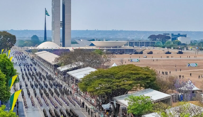 Trânsito será restrito na Esplanada dos Ministérios. Transporte público no dia do desfile será gratuito. Foto: Ricardo Stuckert / PR