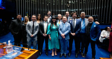 CEO da WAM Experience, Lucas Fiuza, e executivos da empresa, que é Goiânia com 7 hotéis e resorts e quatro parques aquáticos no estado, participaram da celebração dos 89 anos da Associação Brasileira da Indústria de Hotéis no senado.