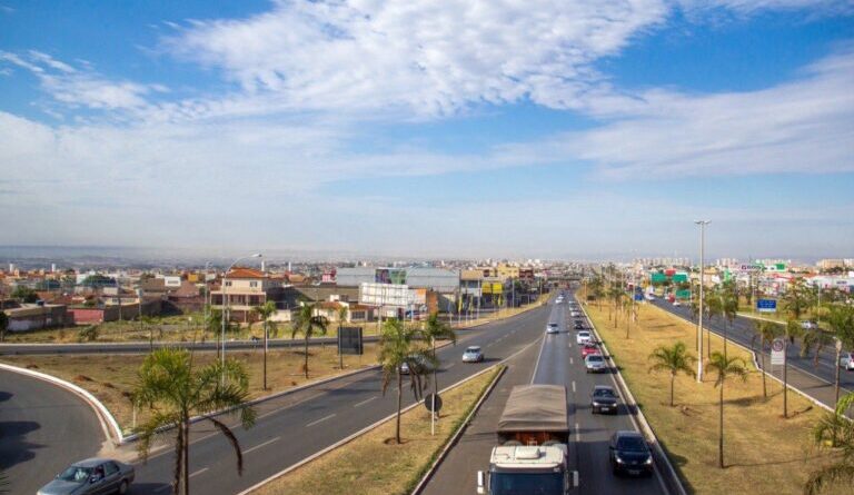 Na Região Metropolitana do Entorno do DF, Valparaíso de Goiás lidera o número de empresas ativas, com mais de 26 mil CNPJs. Foto: SEDF-GO