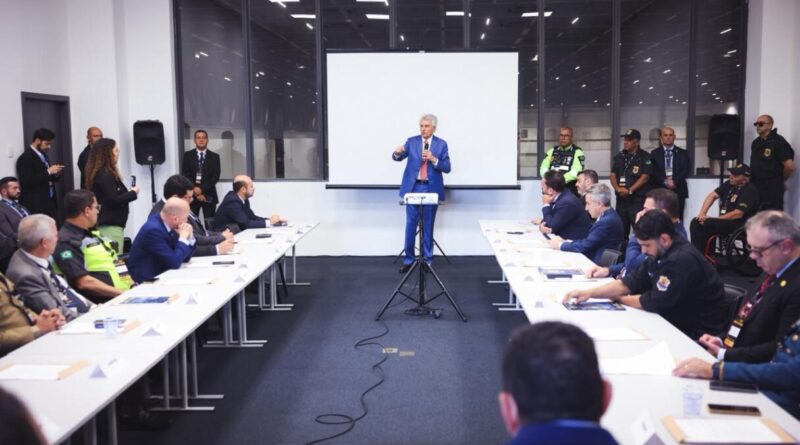 Governador Ronaldo Caiado destaca ações na Segurança Pública de Goiás, em São Paulo, e visita estandes para conhecer equipamentos e novidades destinadas às forças policiais (Foto: Hegon Correa)