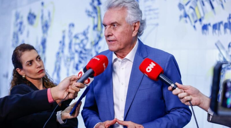 Determinei na uma grande ação com todas as forças policiais, junto com a área da Secretaria de Estado da Saúde, responsável pelo controle sanitário, para que se faça uma vistoria em todas as distribuidoras”, explicou o governador Ronaldo Caiado