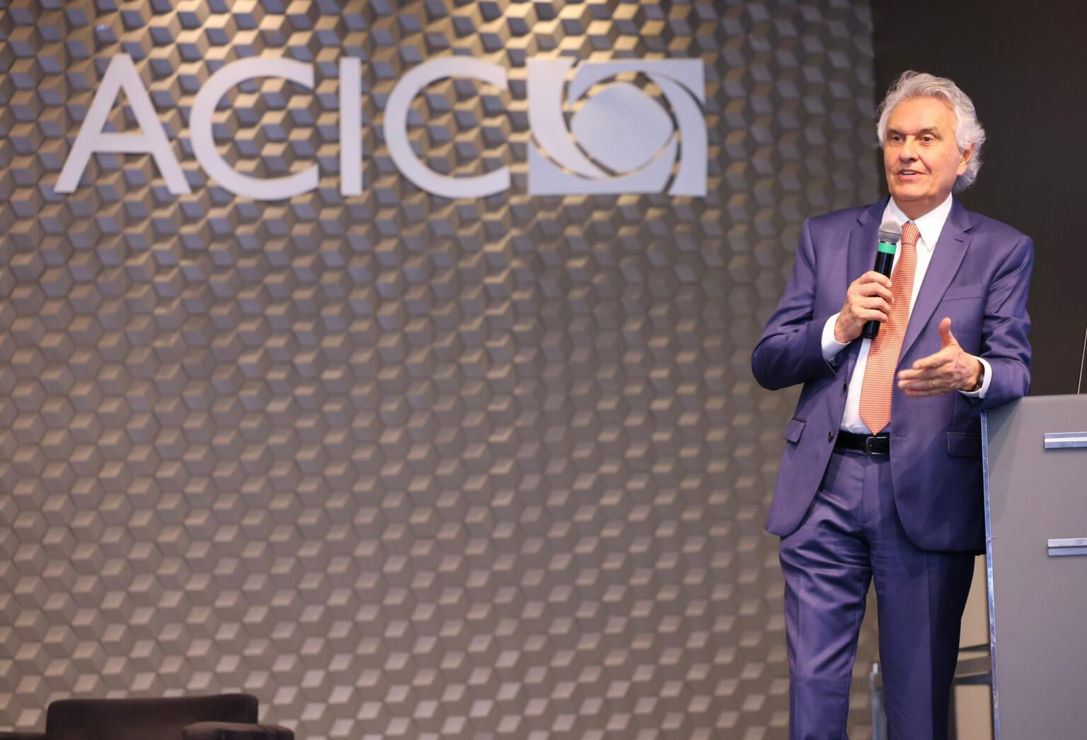 Caiado também falou do trabalho integrado das forças policiais, da redução dos índices de criminalidade e da consequente sensação de segurança que os goianos passaram a ter (Fotos: Adalberto Ruchelle)