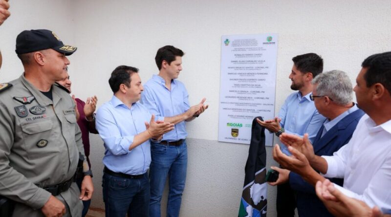 Vice-governador Daniel Vilela inaugurou nesta segunda-feira (20/10) nova sede da 4ª Companhia do 2º Batalhão de Polícia Militar Rural, em Valparaíso de Goiás. Obra é fruto da parceria entre Governo de Goiás, Prefeitura de Valparaíso e Secretaria Municipal de Meio Ambiente (Fotos: Júnior Guimarães)