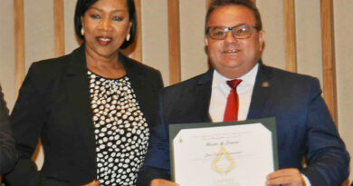 Líder de Valparaíso de Goiás Homenageado por Luta Inegociável em Defesa da Advocacia