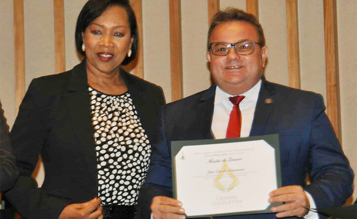 Líder de Valparaíso de Goiás Homenageado por Luta Inegociável em Defesa da Advocacia