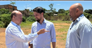 O deputado federal de Célio Silveira, a pedido do vereador Guilherme Gordão, destinou R$ 1,5 milhão para a construção da praça, área de convivência, quadra e academia ao ar livre no Valparaíso II