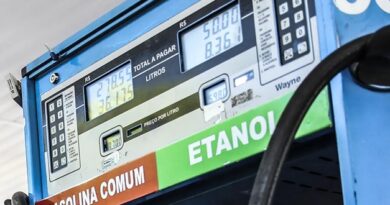 Petrobras reduz preço da gasolina em 4,9% a partir de terça-feira. (Foto: José Cruz/Agência Brasil)