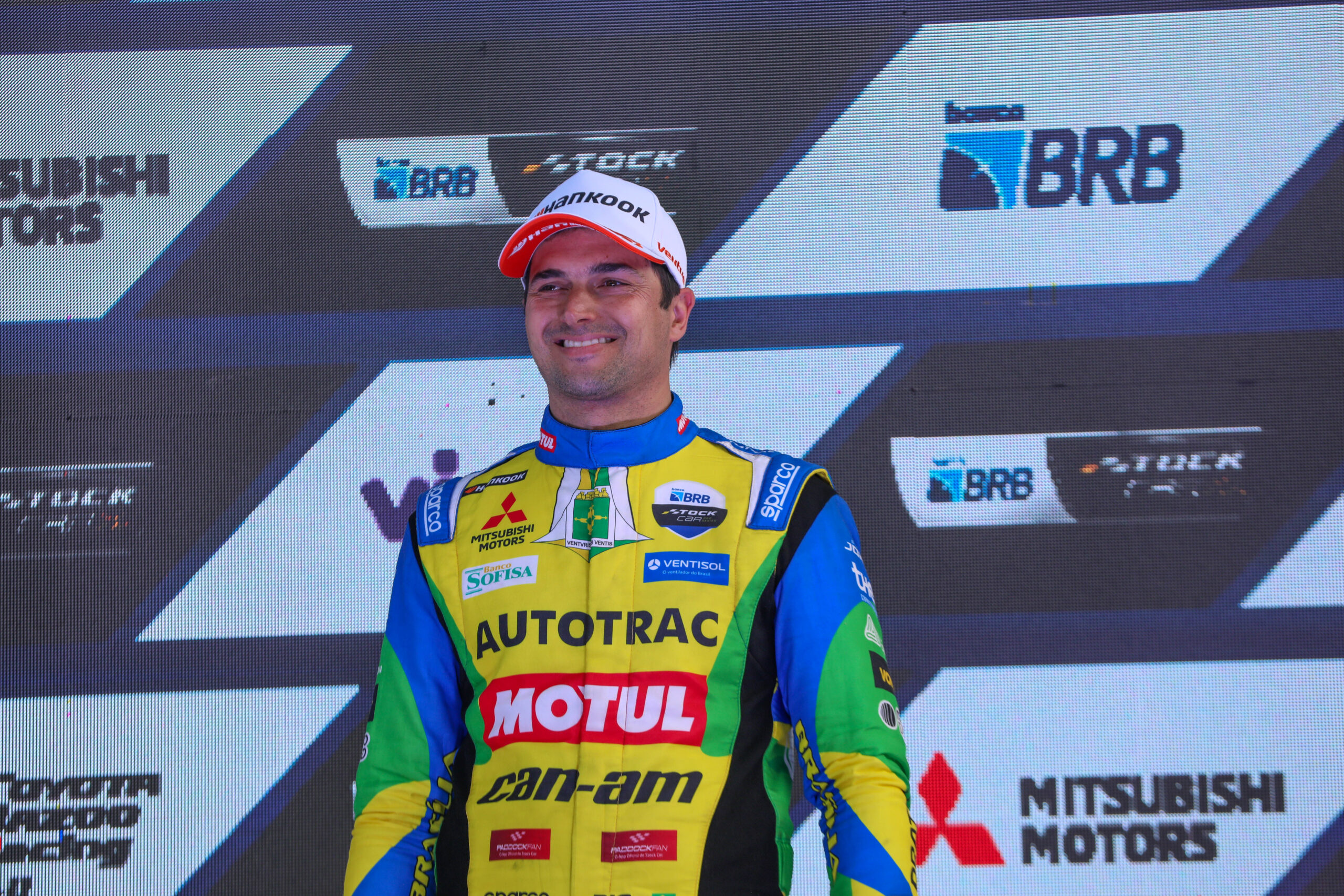 Nelson Piquet Jr. garantiu a pole position no fim da classificação e superou o líder do campeonato, Felipe Fraga: “Estou muito feliz, estar de volta aqui realmente é um sonho. Passou tanto tempo que eu achei que nunca mais ia acontecer essa reinauguração”
