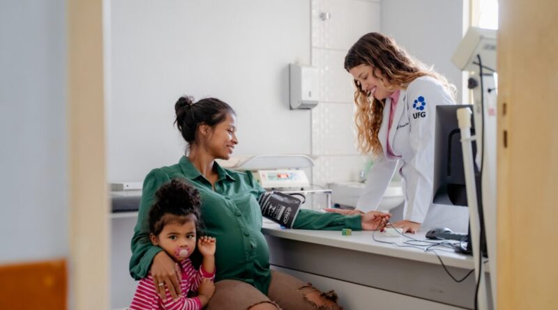 Gestantes e filhos até 2 anos de idade recebem atendimento com a Rede Nascer em Goiás (Foto: Iron Braz)